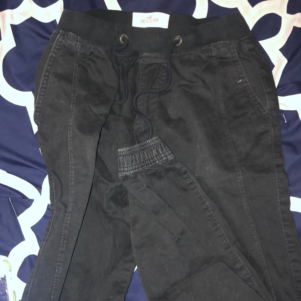 Hollister joggers